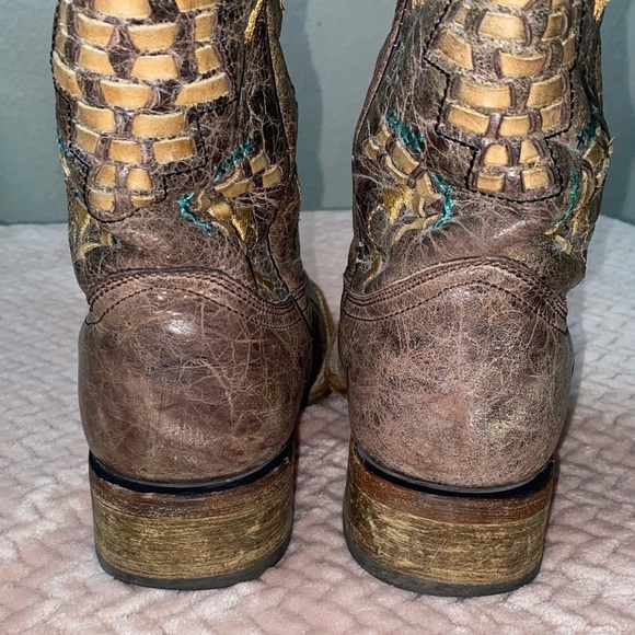 Corral Taupe Western Embroidered Women's Boots - Picture 5 of 15